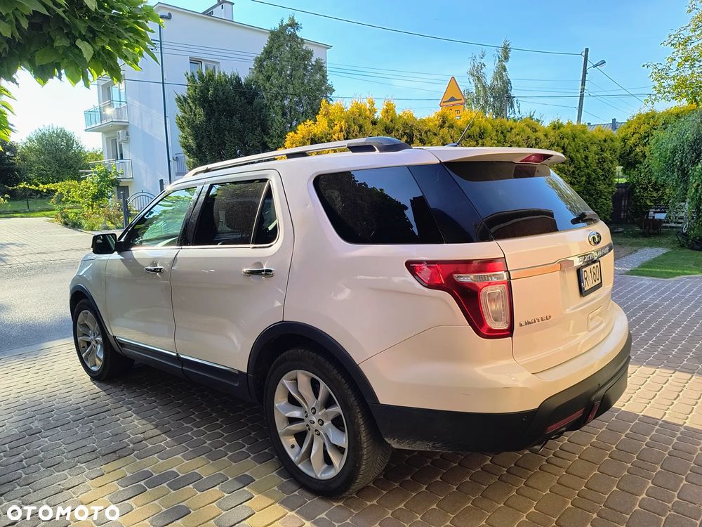 Ford Explorer - 3