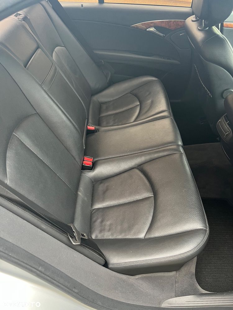 Mercedes-Benz Klasa E 280 4-Matic Elegance - 24