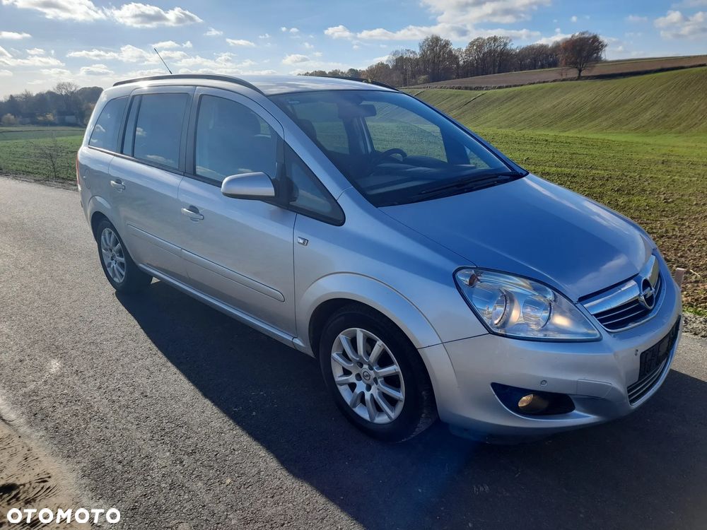 Opel Zafira - 1