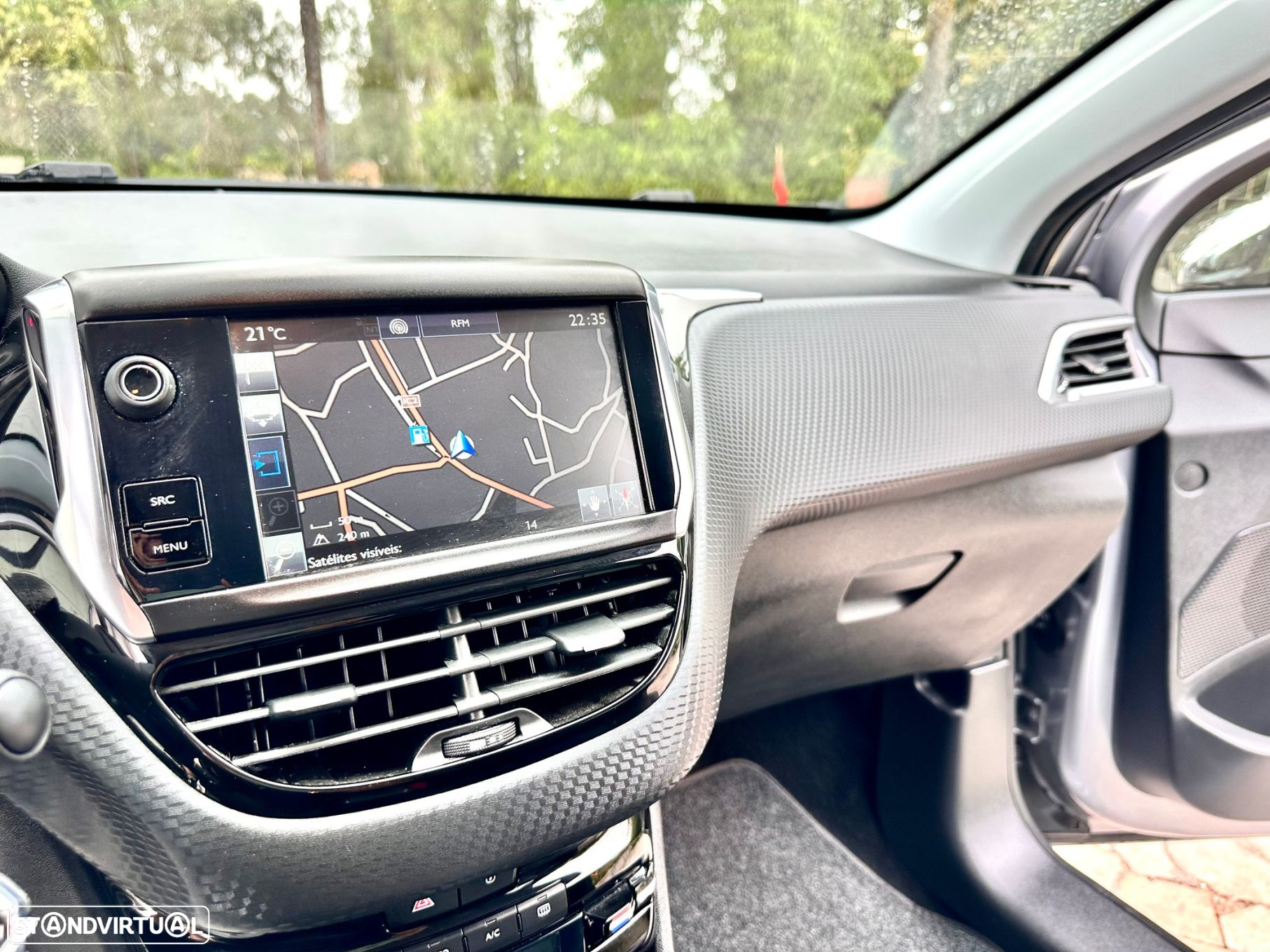Peugeot 2008 1.2 PureTech Allure - 27
