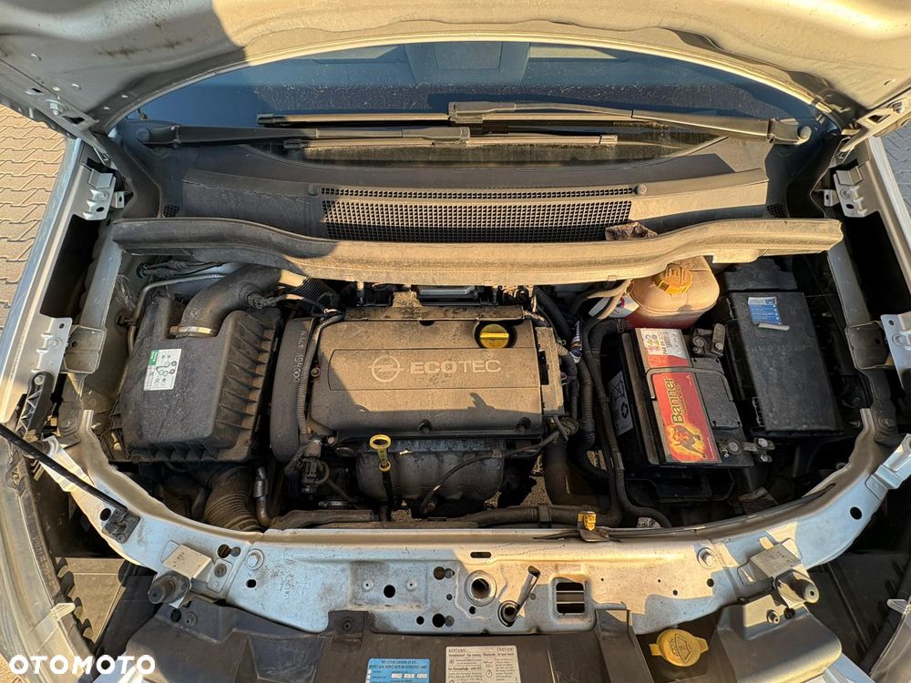 Opel Zafira 1.8 - 10