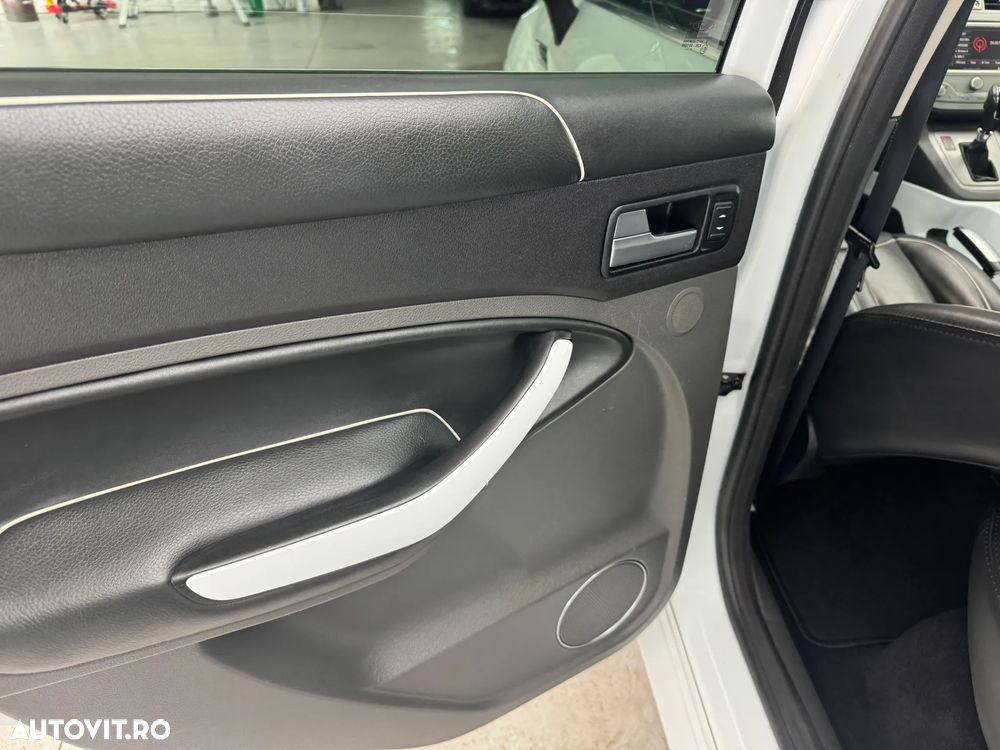 Ford Kuga 2.0 TDCi 4x4 Aut. Individual - 17