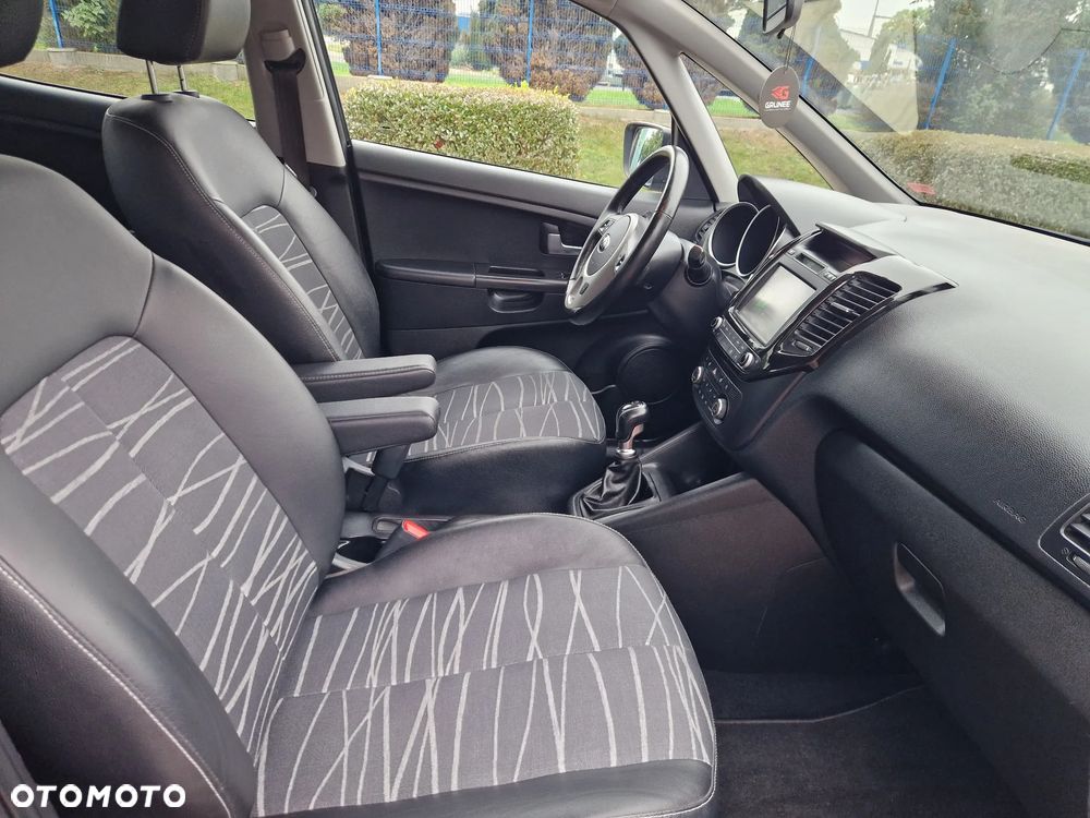 Kia Venga - 30