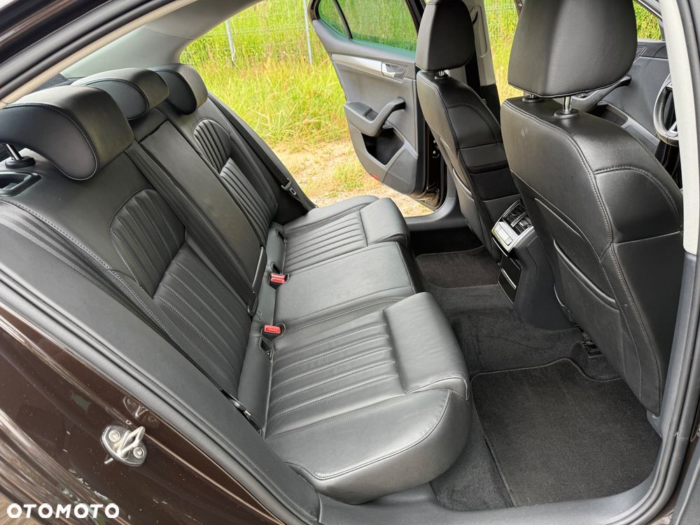Skoda Superb 2.0 TDI DSG Ambition - 11
