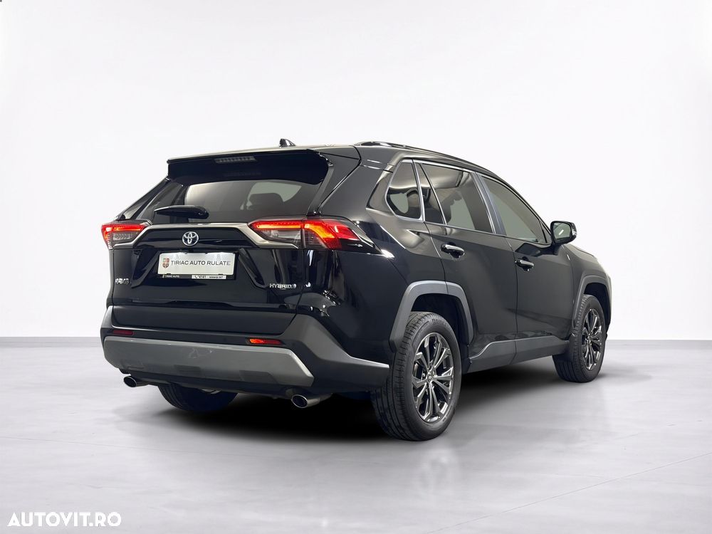 Toyota RAV4 - 6