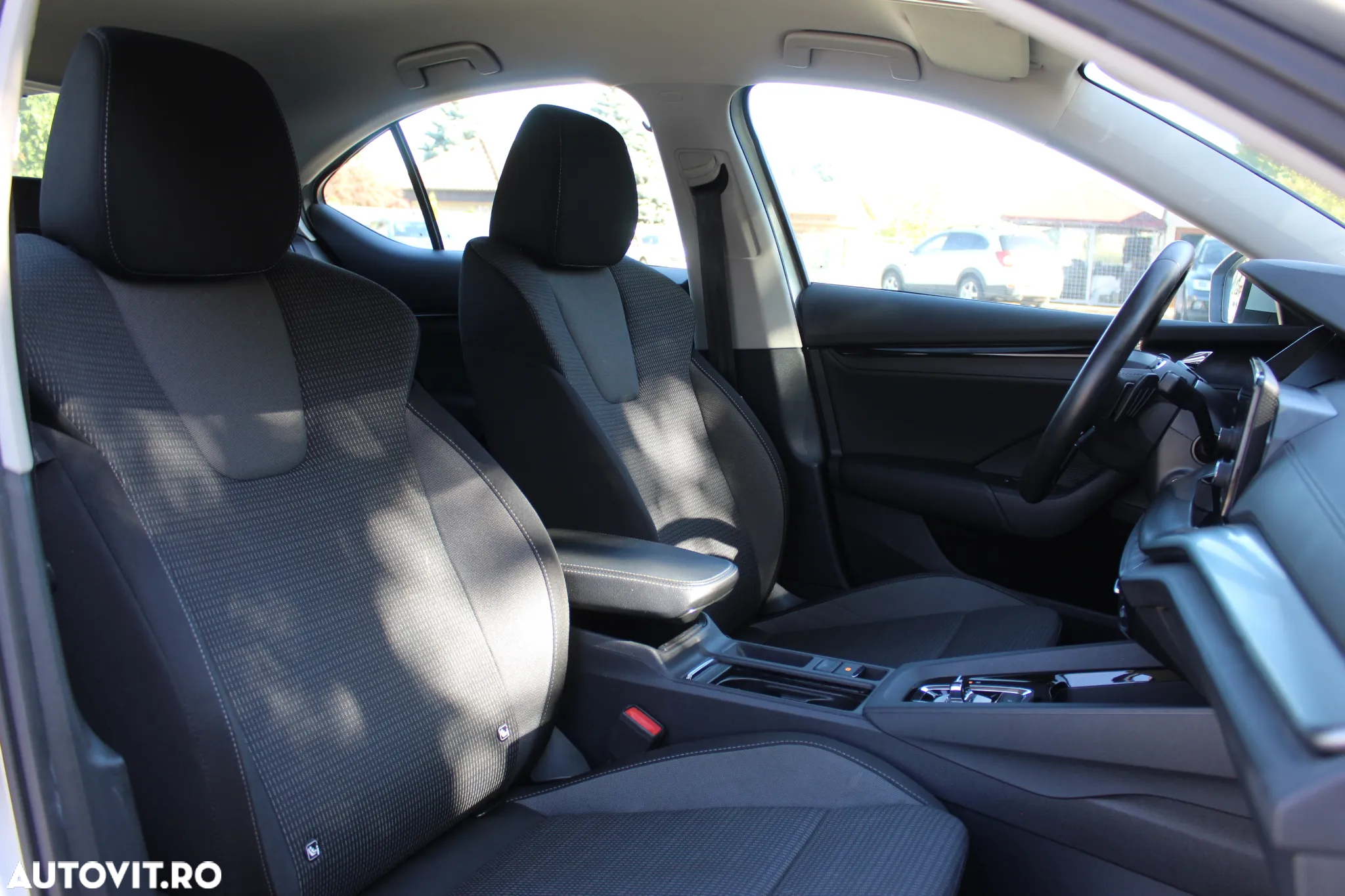 Skoda Octavia 1.0 TSI DSG Mild Hybrid Ambition - 11