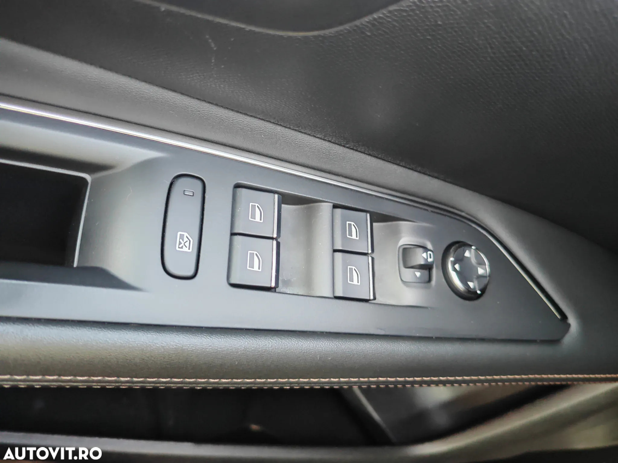 Peugeot 3008 1.5 BlueHDI S&S EAT8 GT-Line - 26