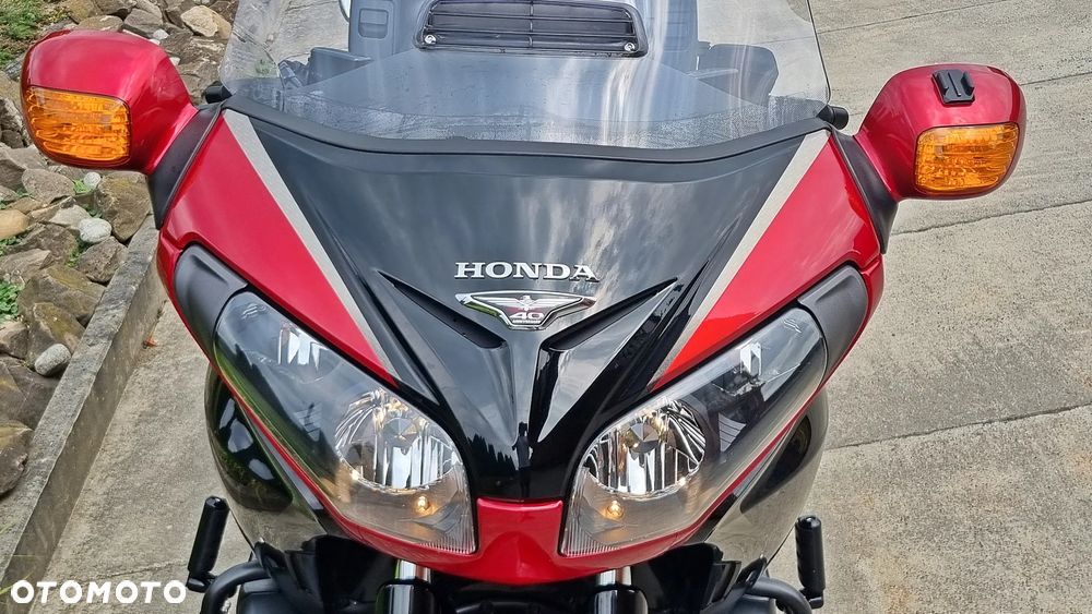 Honda GL - 12