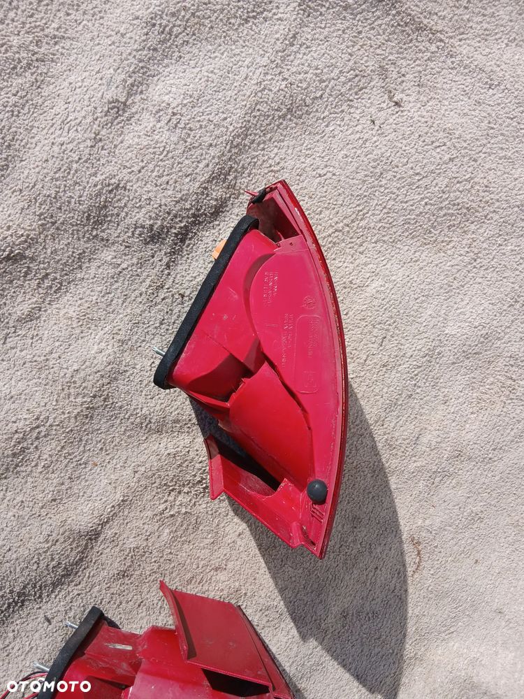 LAMPA TYLNA  PRAWA SEAT ALTEA XL - 8