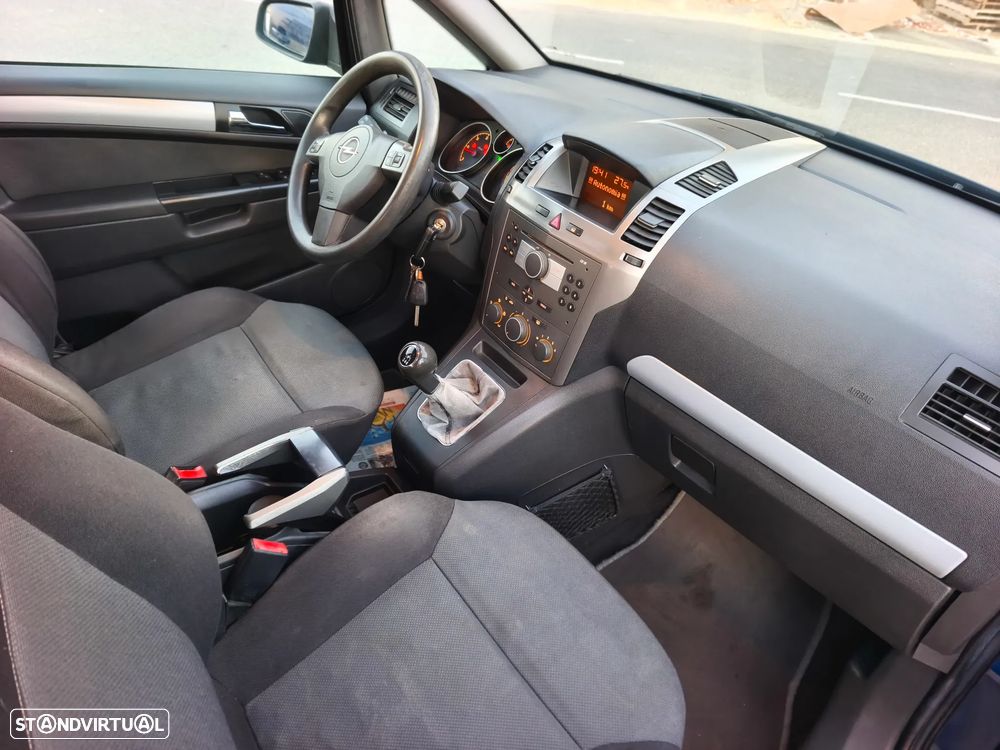 Opel Zafira 1.9 CDTi Enjoy - 27