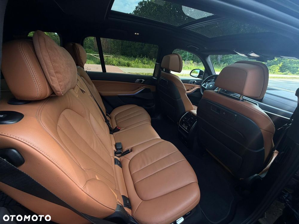 BMW X7 xDrive40d mHEV - 17