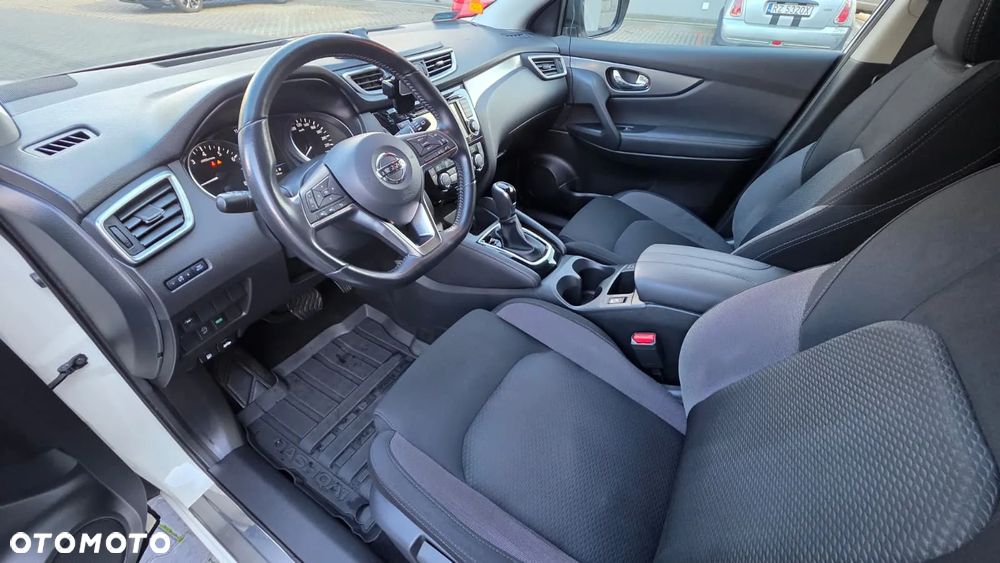 Nissan Qashqai 1.3 DIG-T N-Connecta DCT - 13