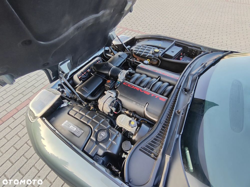 Chevrolet Corvette - 14