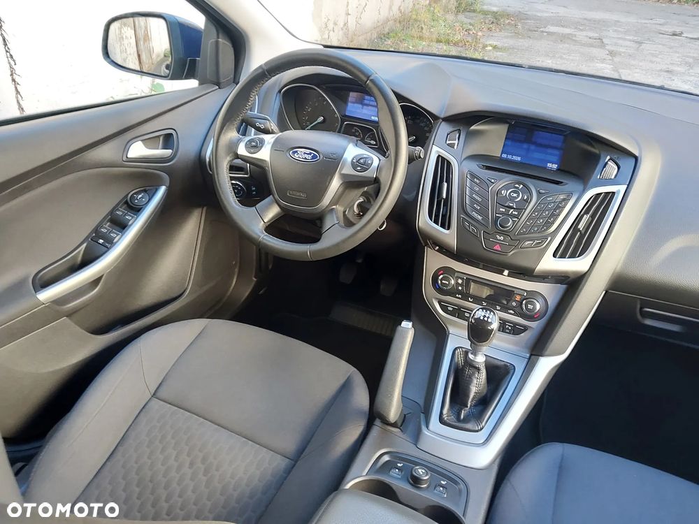 Ford Focus - 23