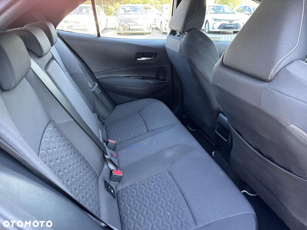 Toyota Corolla - 10