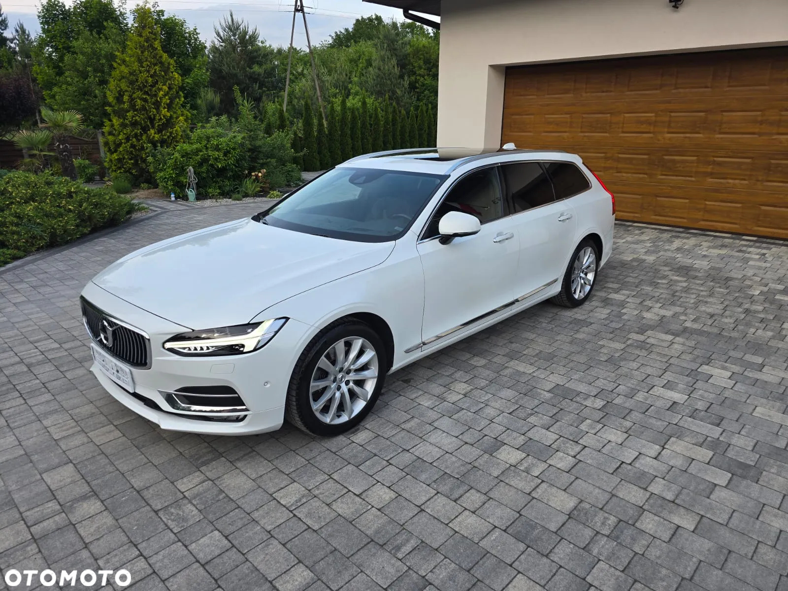 Volvo V90 D5 AWD Geartronic Inscription - 27