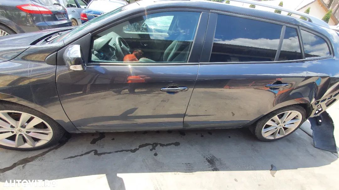 Dezmembram Renalut Megane 3 Break 1,9 dci 2011 - 1