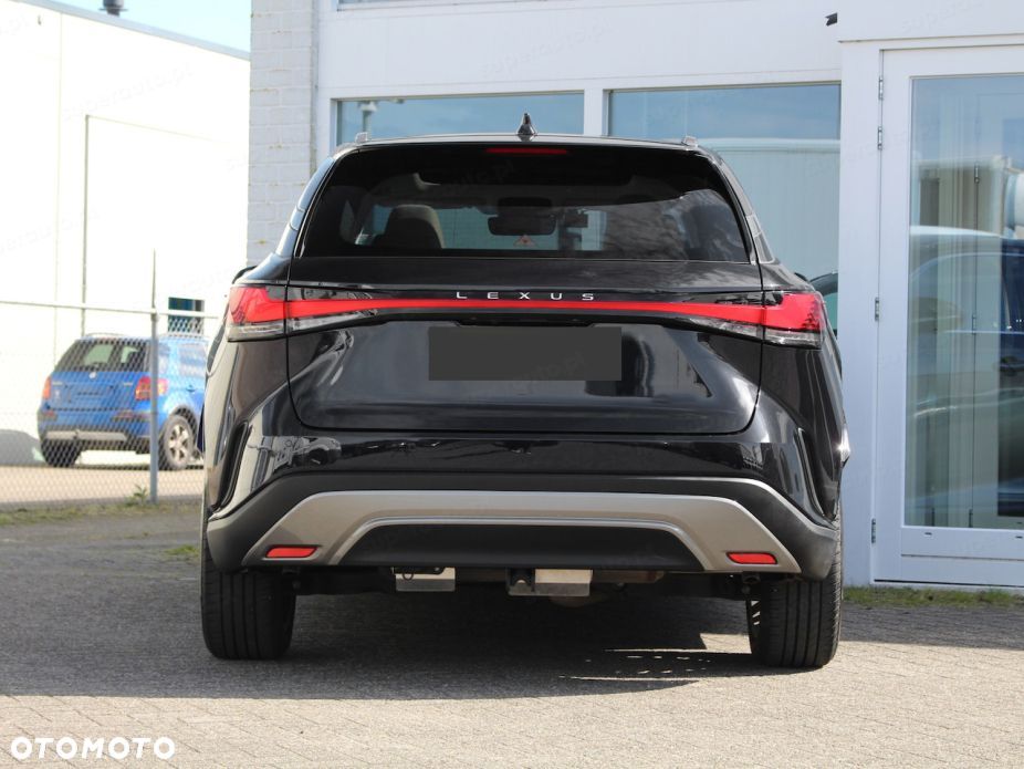 Lexus RX - 8