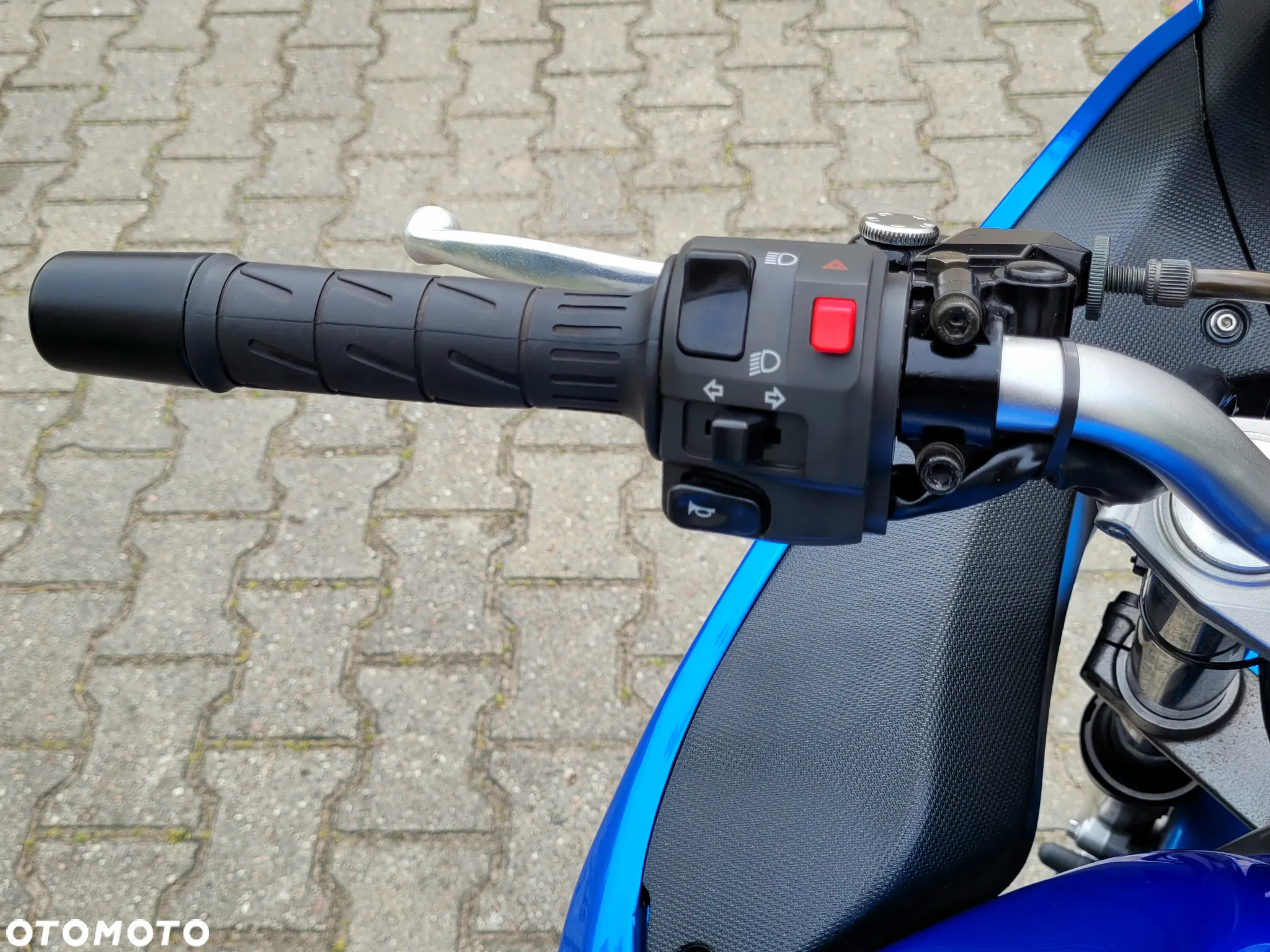 Kawasaki ER - 7