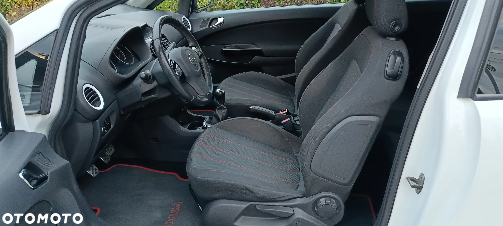 Opel Corsa 1.4 16V Sport - 19