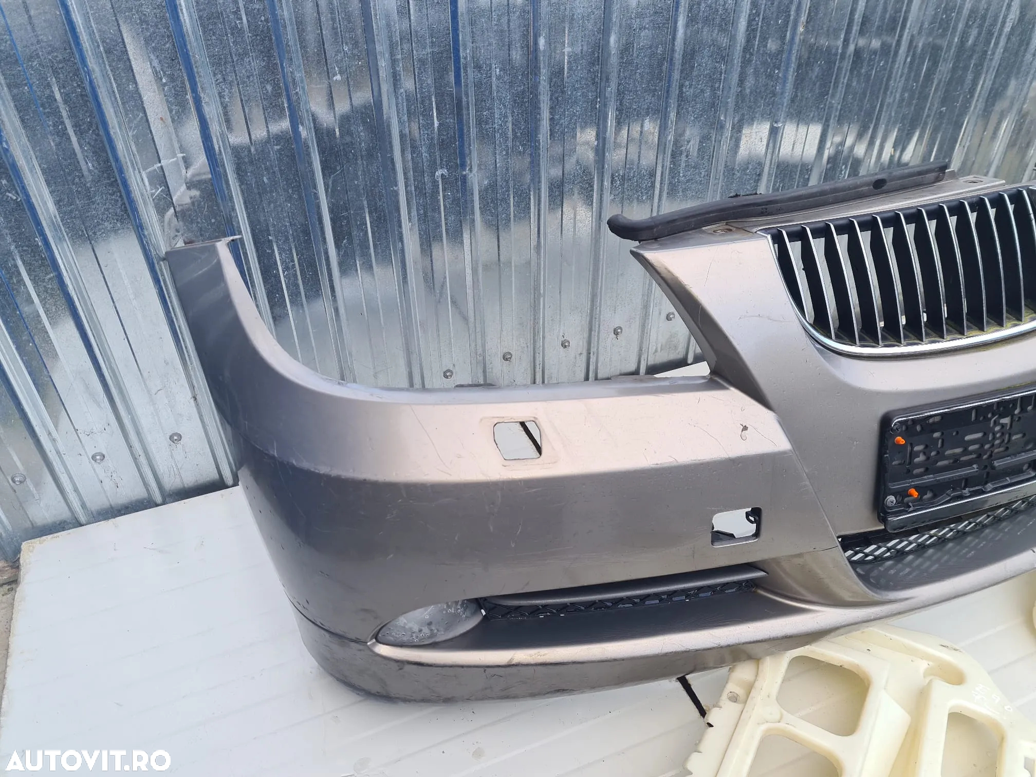 Bara fata Bmw seria 3 E 90/e91 non facelift cu gauri pt spalatoare far - 2
