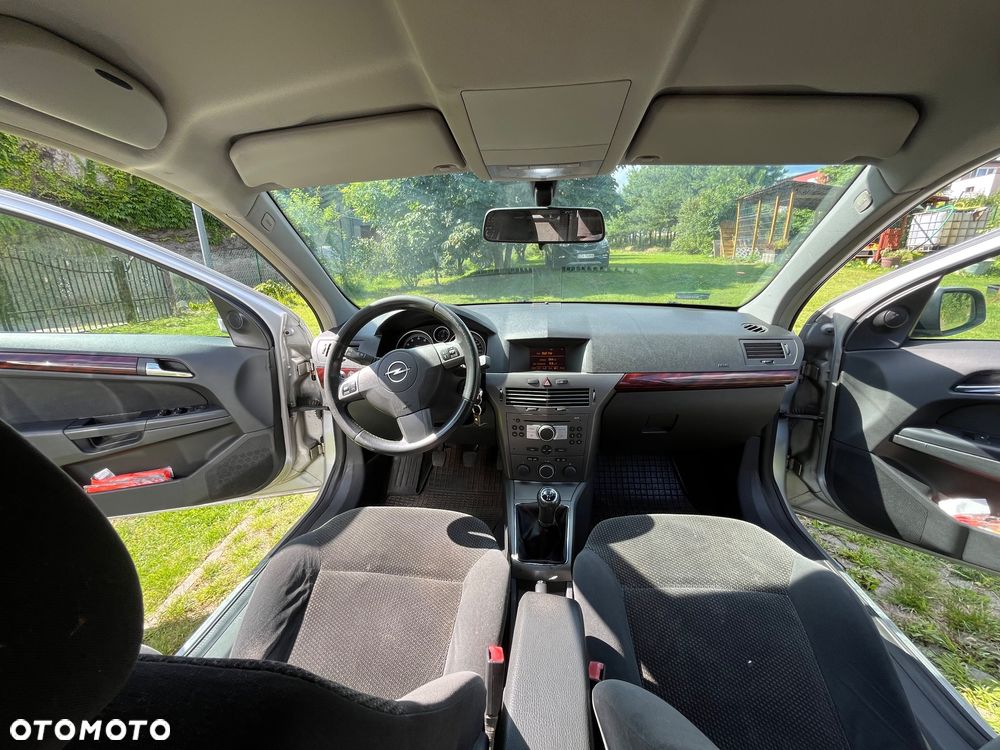 Opel Astra 1.6 Cosmo - 29