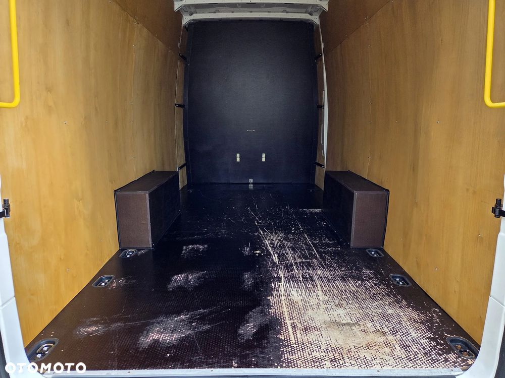 Volkswagen Crafter - 17