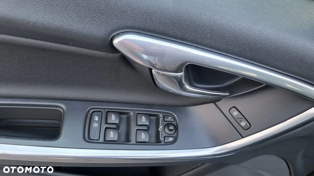 Volvo V60 D3 Geartronic Momentum - 15