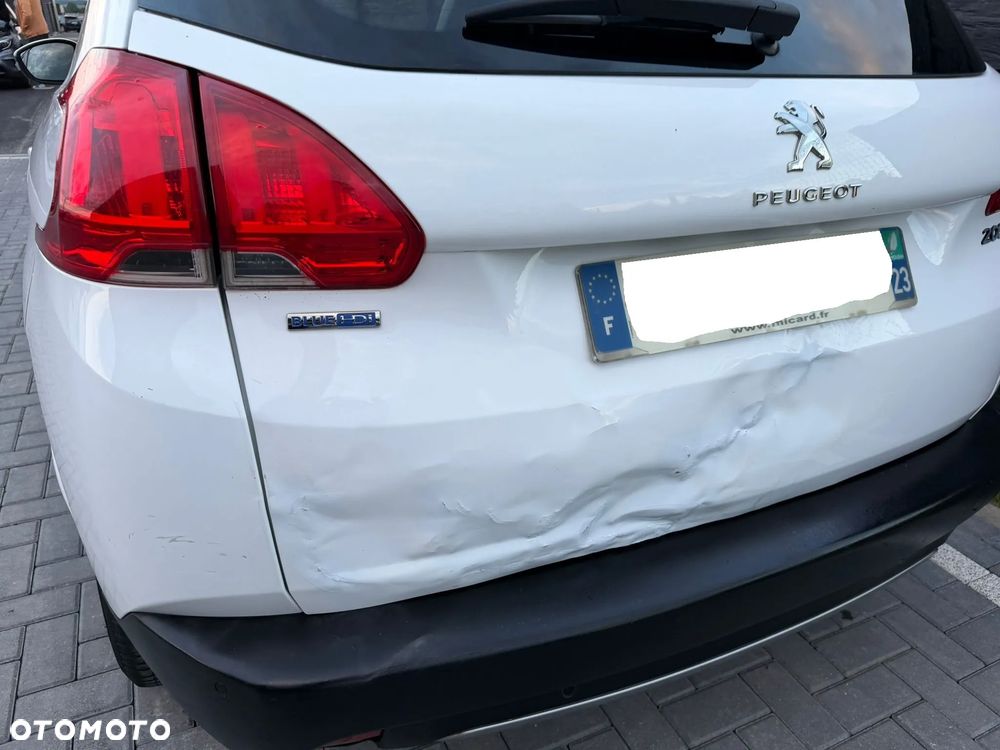 Peugeot 2008 1.6 BlueHDi Style - 24