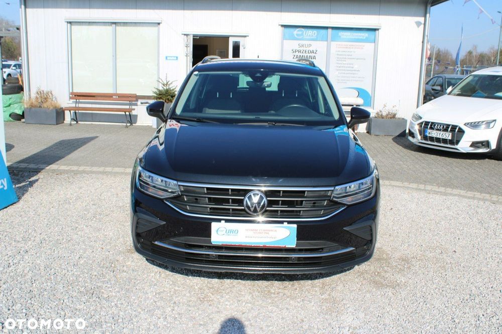 Volkswagen Tiguan - 4