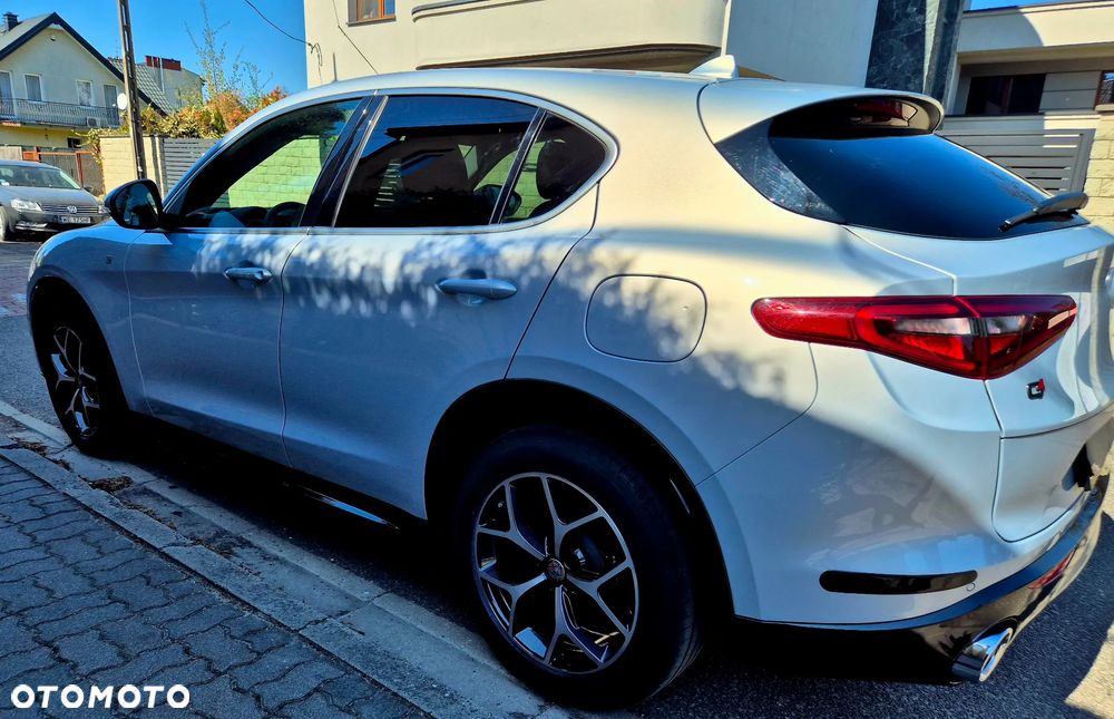 Alfa Romeo Stelvio 2.0 Turbo TI Q4 - 4