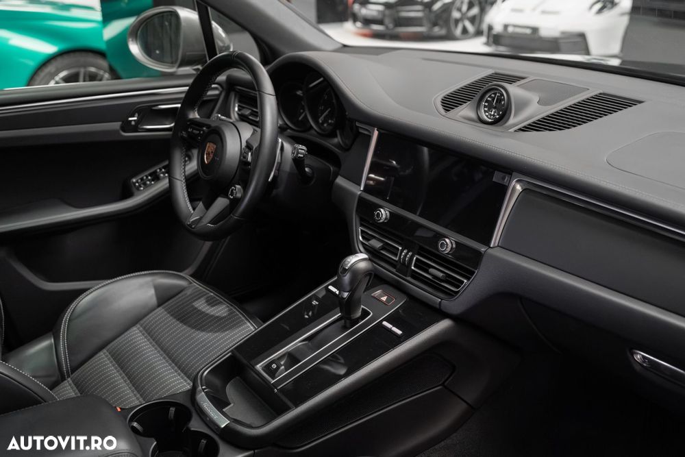 Porsche Macan - 37