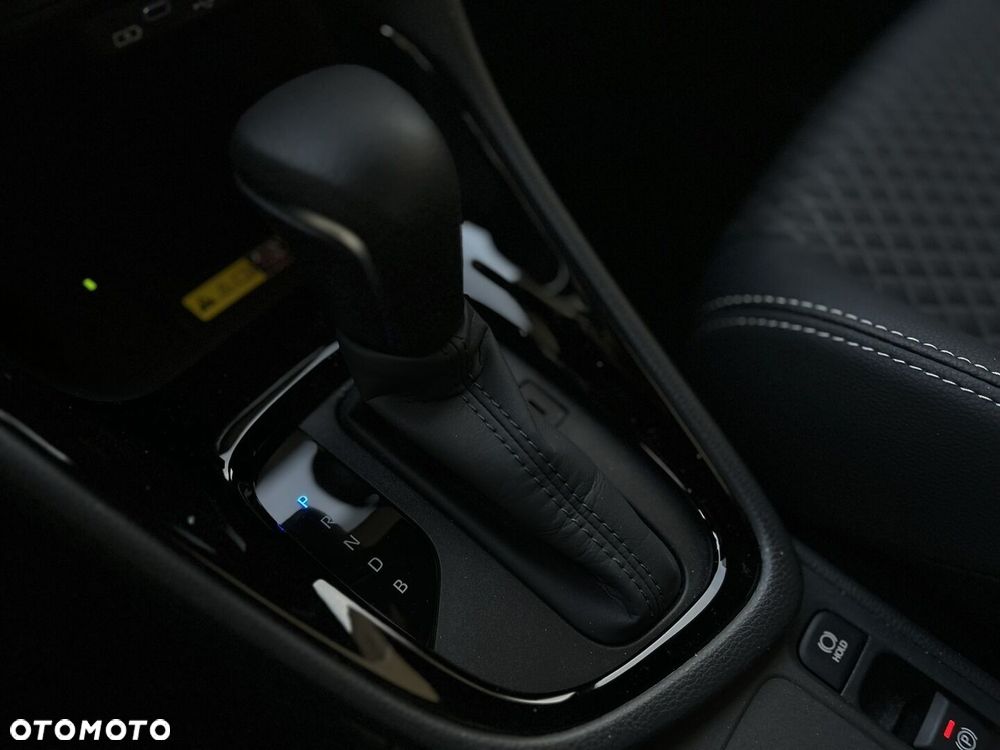 Toyota Yaris Hybrid 1.5 Executive - 26