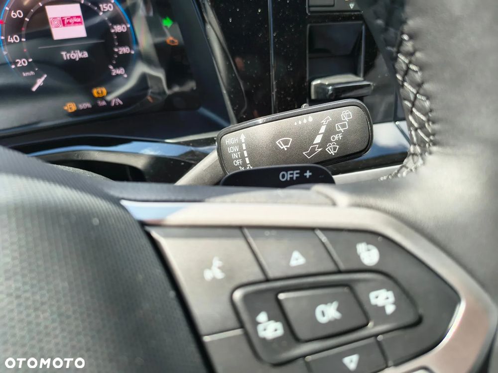 Volkswagen Multivan - 17