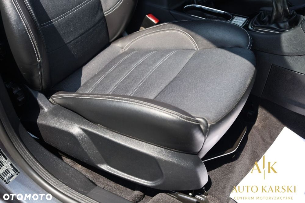 Ford Mondeo - 35