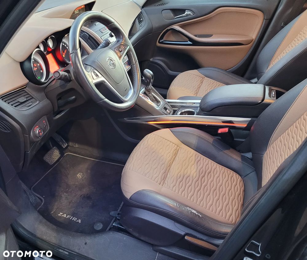 Opel Zafira 2.0 CDTI Cosmo - 8