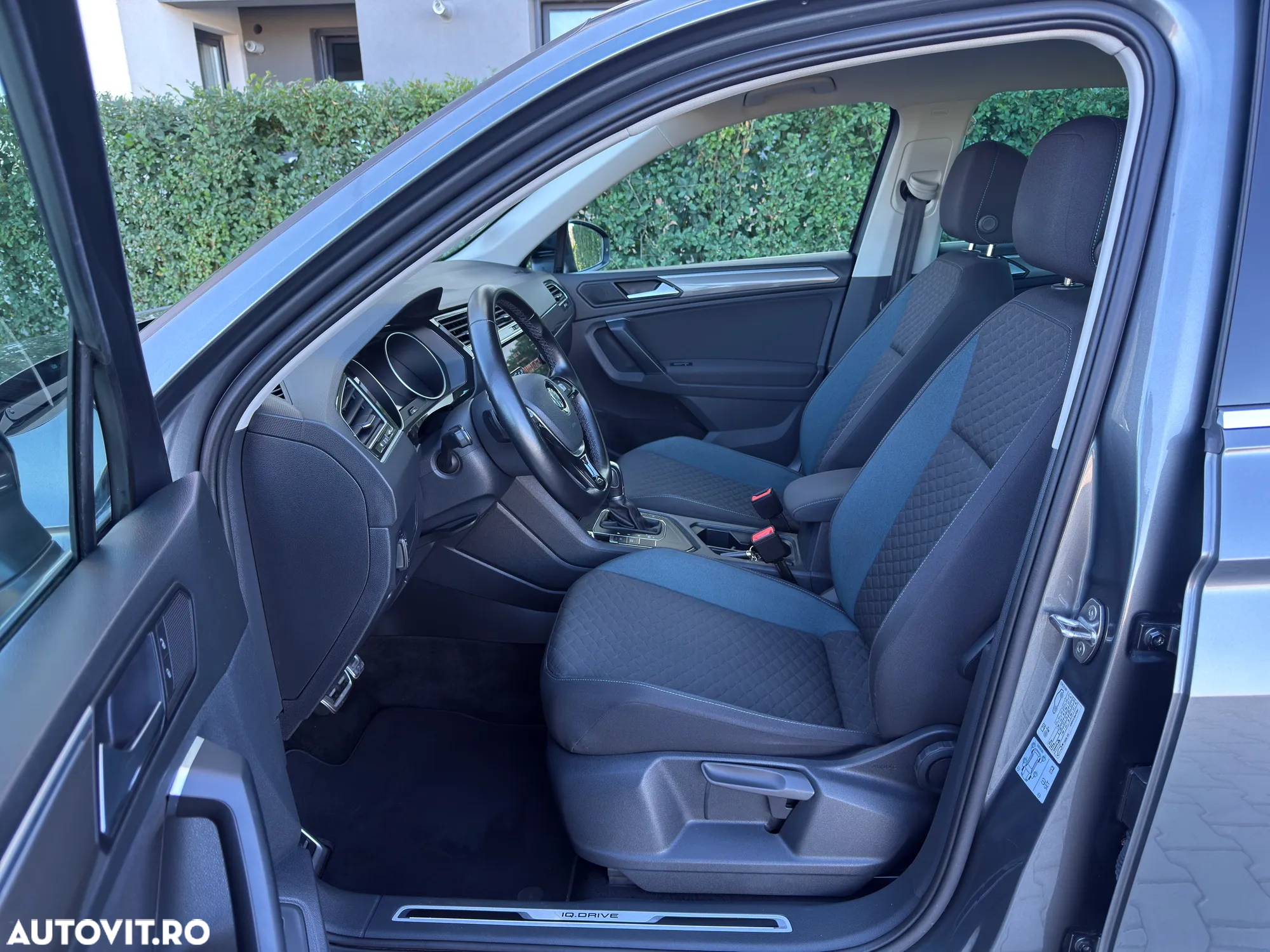 Volkswagen Tiguan - 11