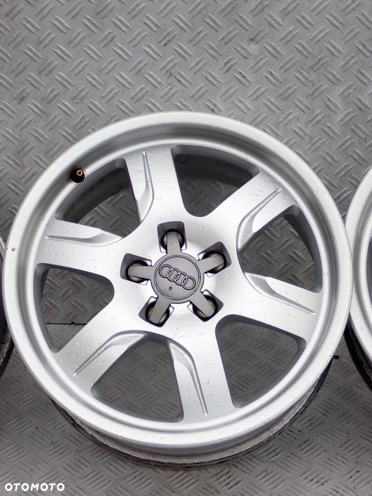 FELGI ALUMINIOWE AUDI 7,5JX17  ET 28  5X112  8T0601025B - 5