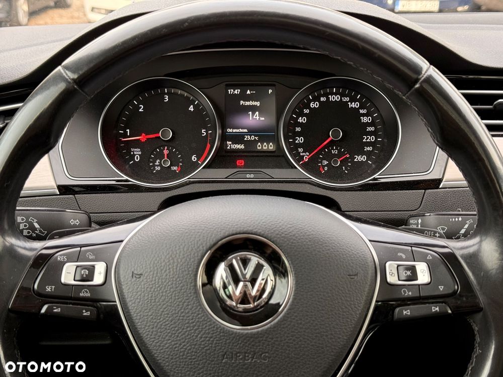 Volkswagen Passat 2.0 TDI BMT Highline DSG - 12