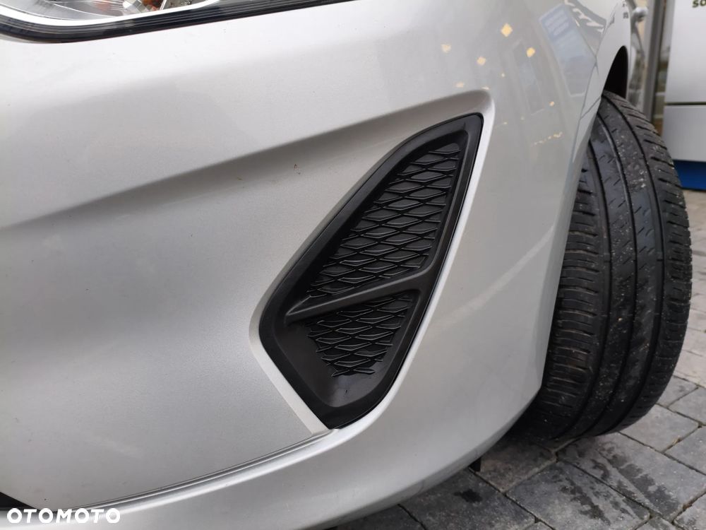 Ford Fiesta 1.1 Trend - 33