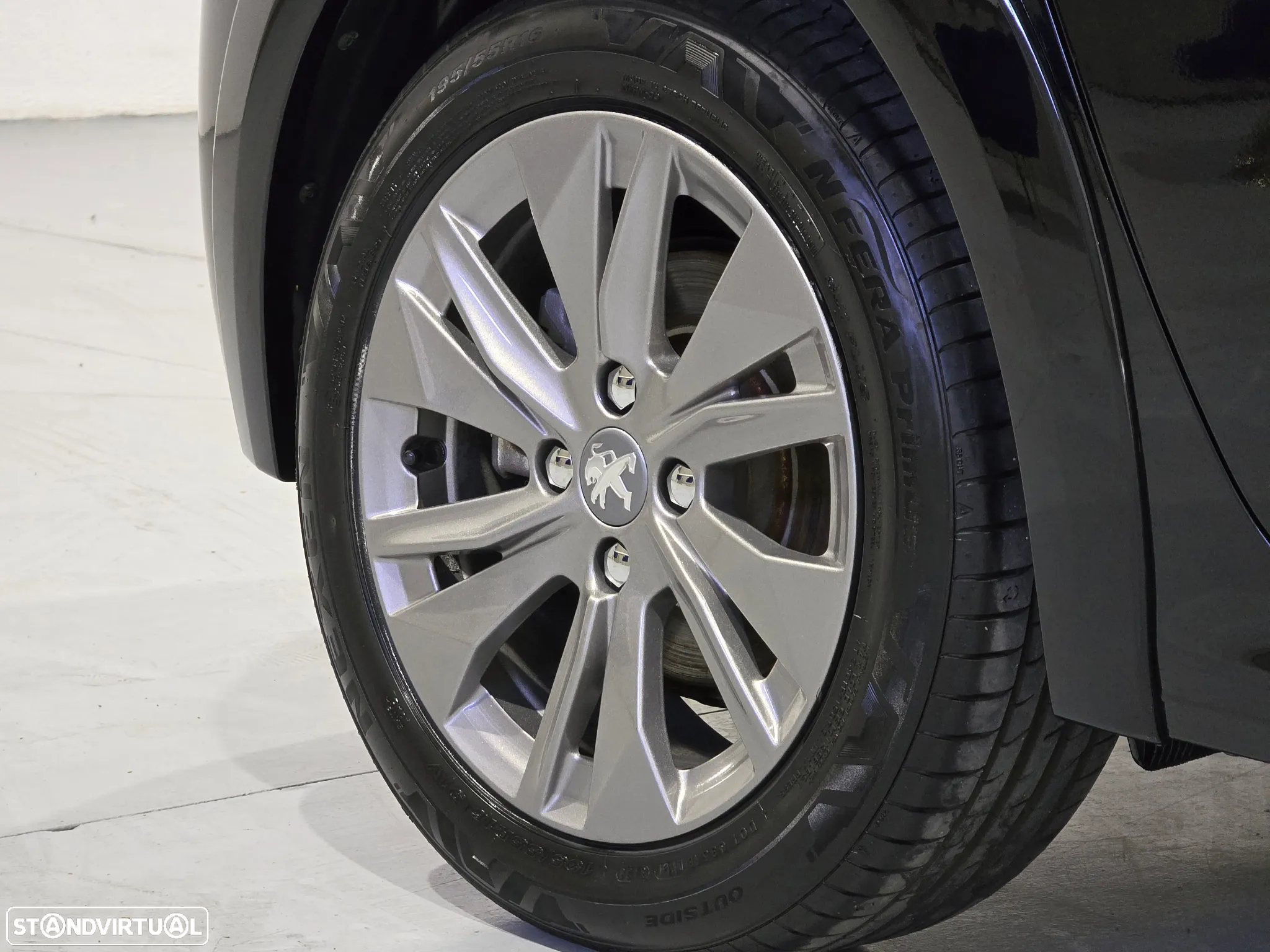 Peugeot e-208 50 kWh Allure - 16