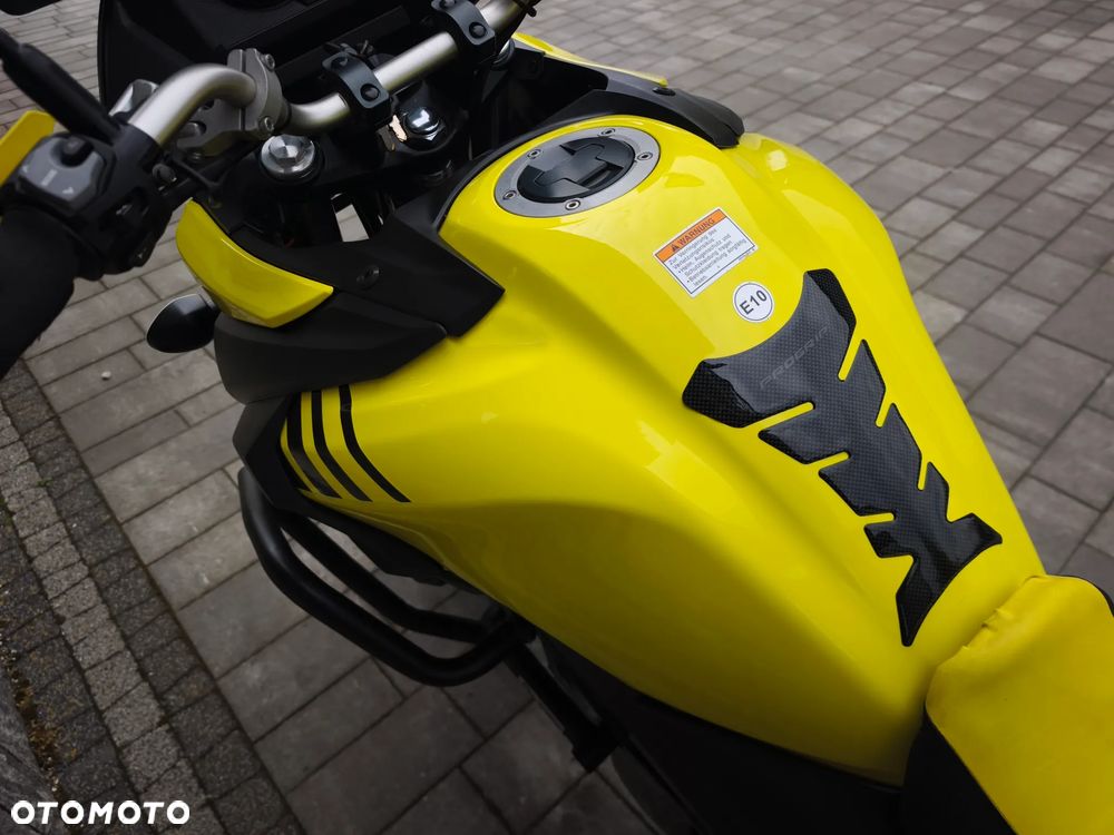 Suzuki DL - 22