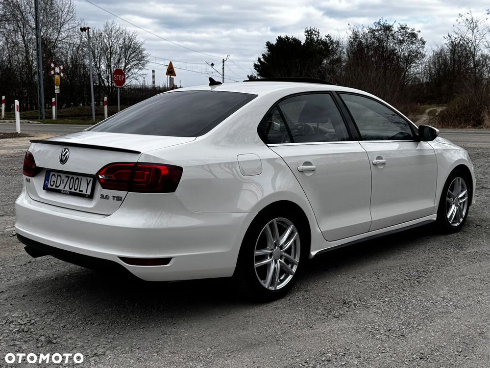 Volkswagen Jetta 2.0 TSI Sportline - 5