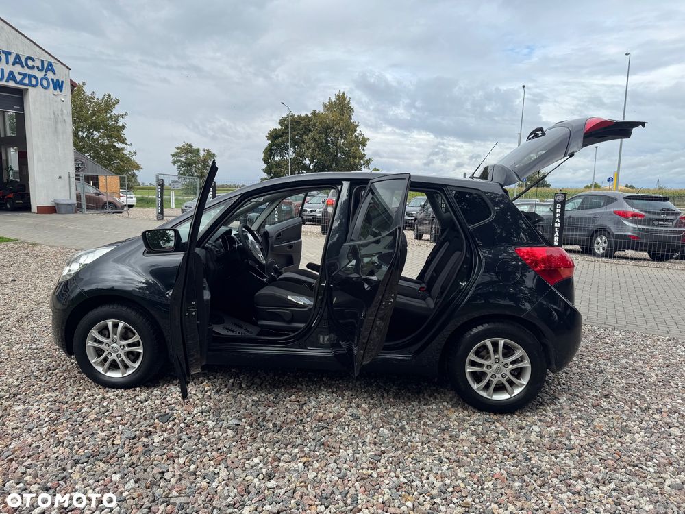 Kia Venga - 36
