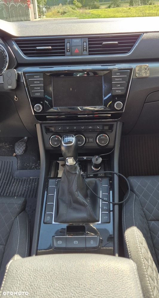 Skoda Superb 1.4 TSI ACT Style - 5