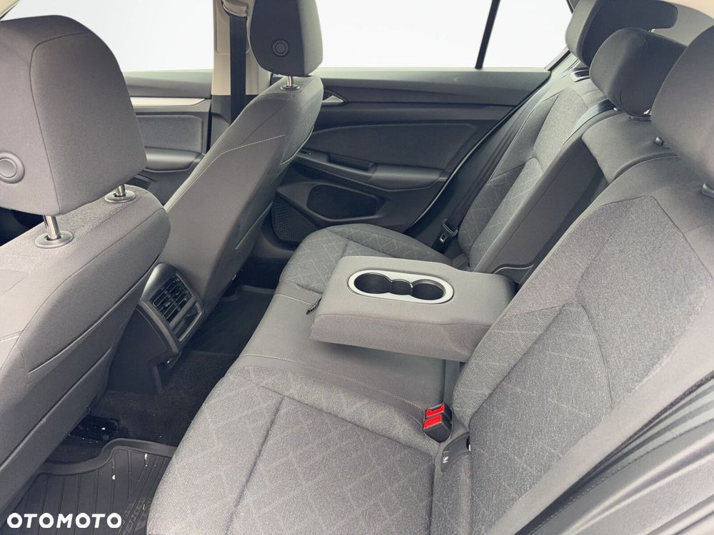 Volkswagen Golf - 25