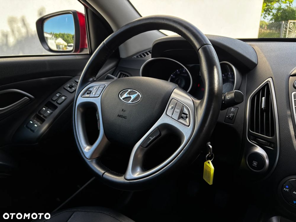 Hyundai ix35 1.6 2WD Fifa World Cup Edition - 35