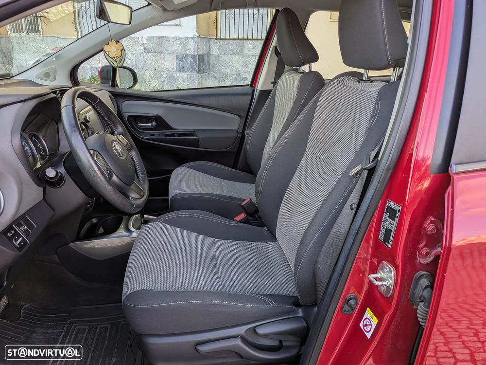 Toyota Yaris 1.5 HSD Comfort - 4