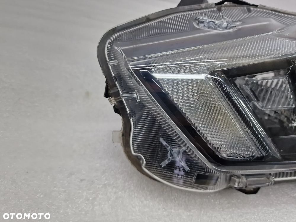 NISSAN MICRA K16 16- LEWA ZWYKŁA LAMPA PRZEDNIA PRZÓD LED , NR KOITO 100-18730 / 100-18728 , NR AUKCJI LA197 - 2