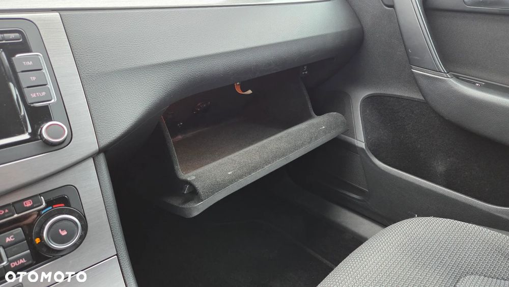 Volkswagen Passat 1.8 TSI Comfortline - 40